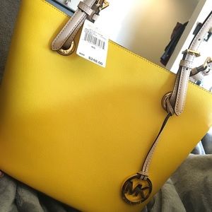 NWT Michael Kors Leather Tote in Citrus
